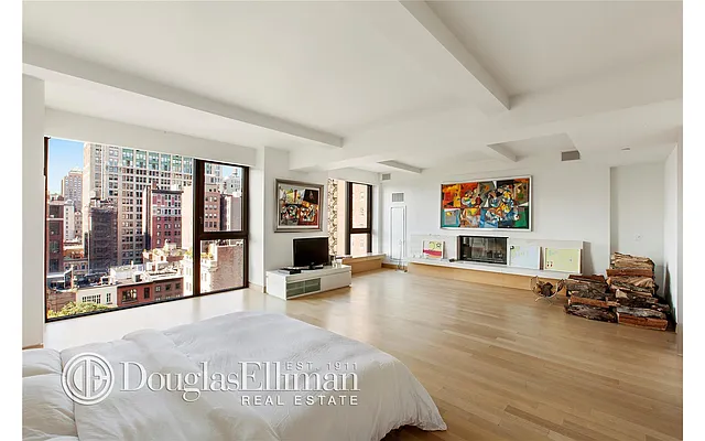 Sold by Douglas Elliman | media 3
