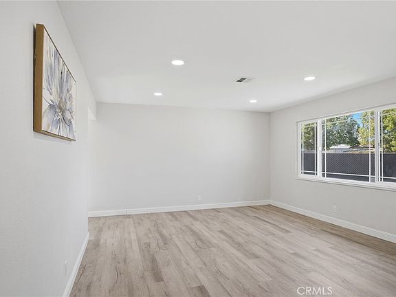 4th image of 341 2nd St