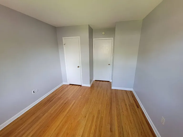 85 Lawrence Rd — Photo 30