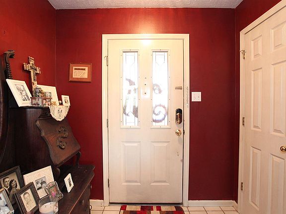 3rd image of 2265 Millwood Dr