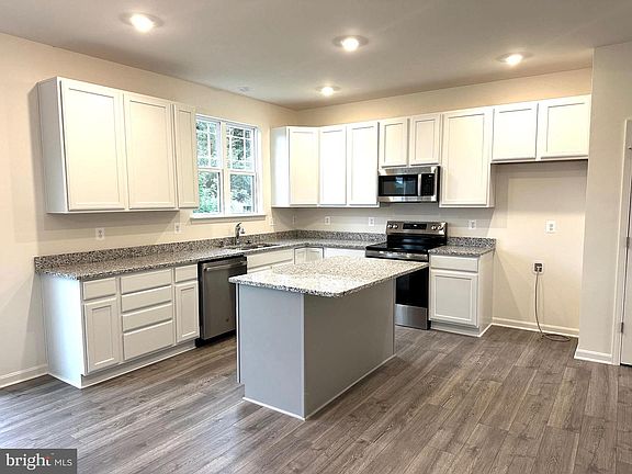 3rd image of 50 Cornwell Dr