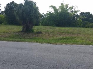 8280 McDaniel Dr, North Fort Myers, FL 33917