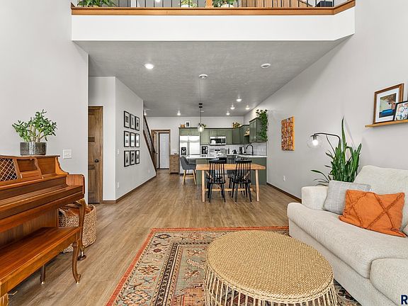 4th image of 3622 E Siasconset Pl