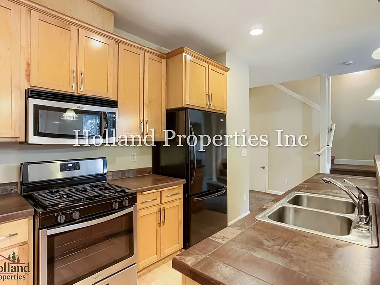 4949 SW 141st Ave — Photo 11