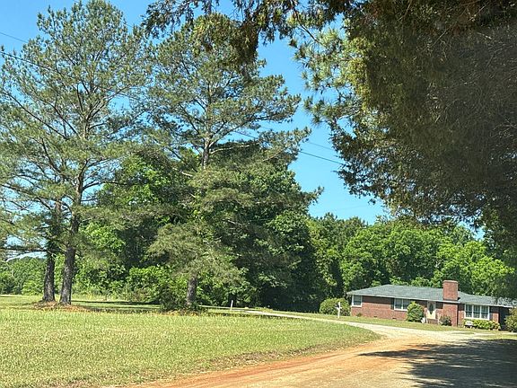 4th image of 265 Aull Rd