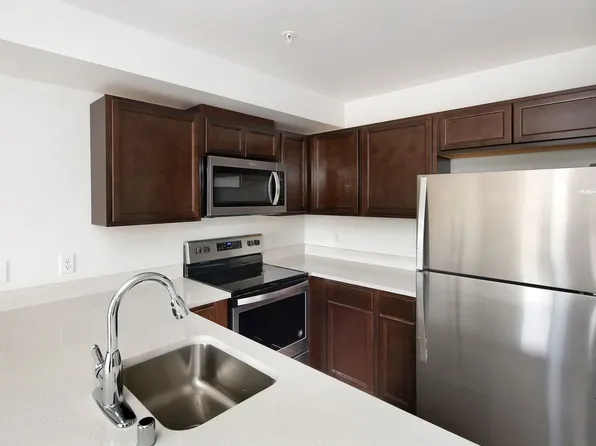 Lookout Place, 900 20th St APT 401, Bellingham, WA 98225