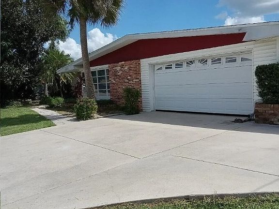 3rd image of 406 Leeland Heights Blvd E