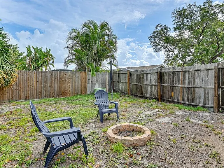 9746 Lake Chrise Ln — Photo 21