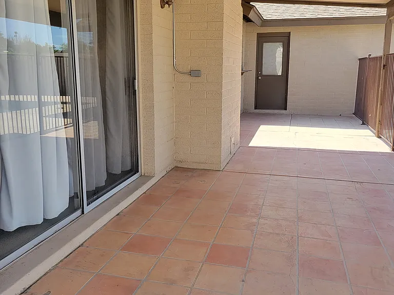1642 E Carmen St — Photo 40