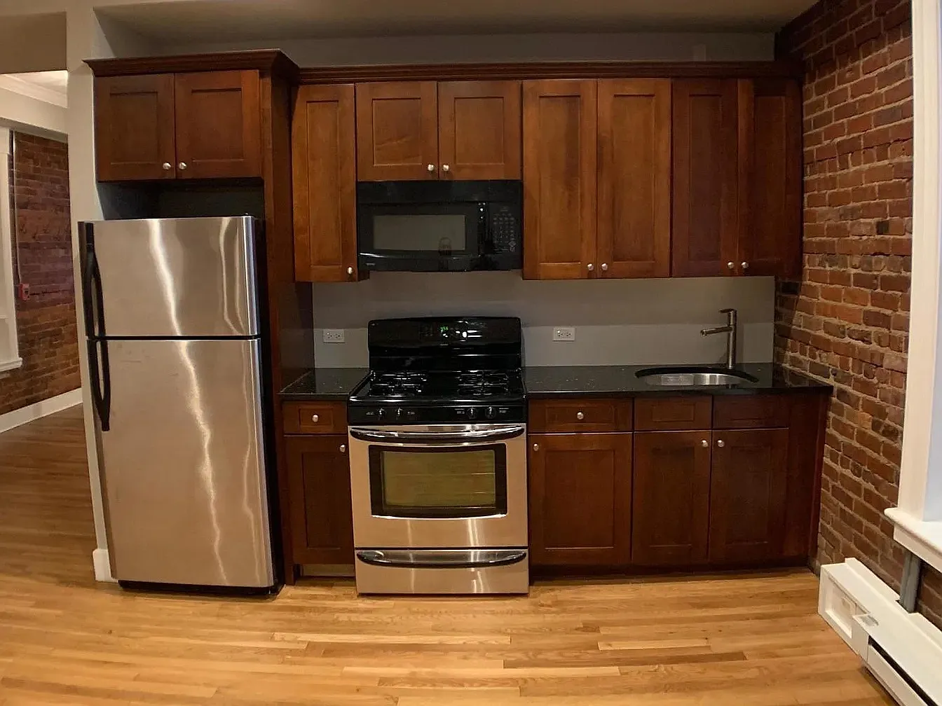 1 bed, 650 sqft, $1,500 — Photo 3
