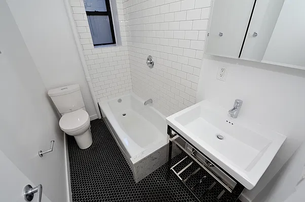 Rented by Aether Property Group | media 11