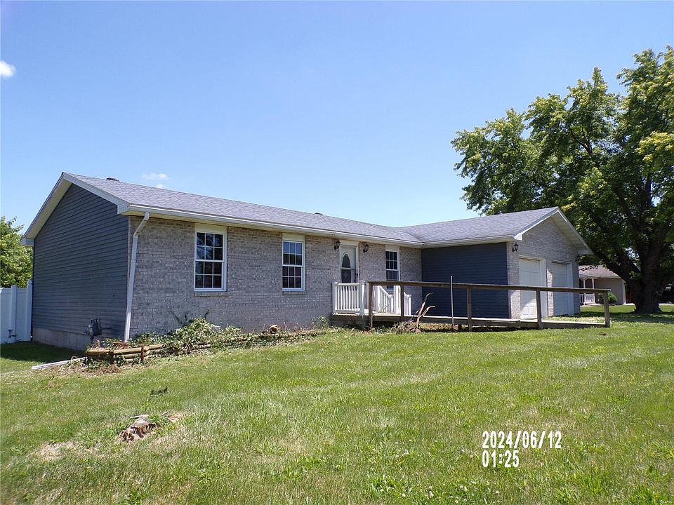 2nd image of 818 Martha St