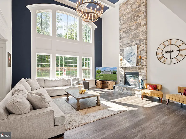 23297 Hastings Ridge Ct — Photo 3