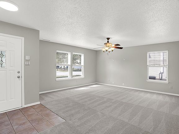 4th image of 10186 Apple Blossom Cir