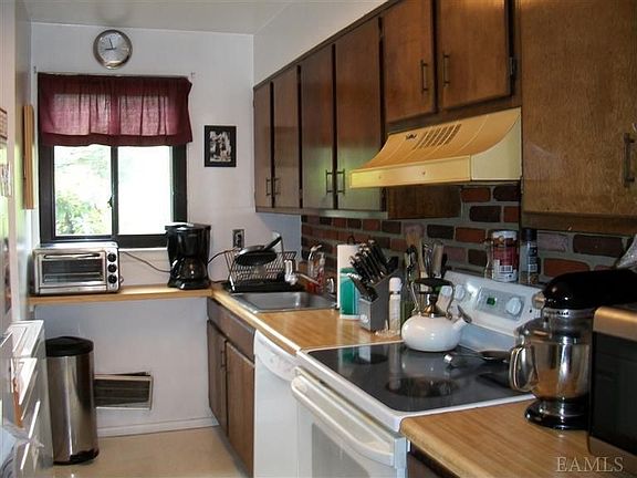 3rd image of 403 Vista On The Lk