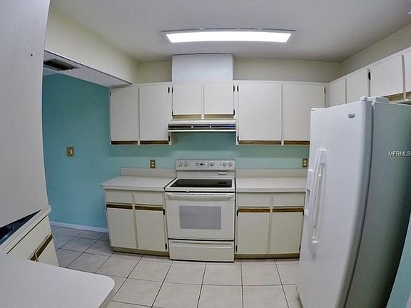 5th image of 18519 Blair Ave