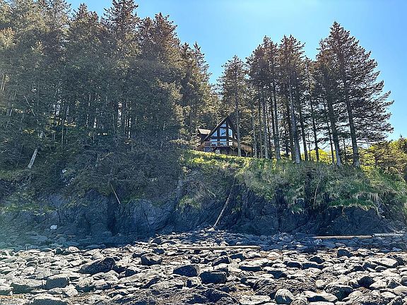 3rd image of 3019 Bay View Dr