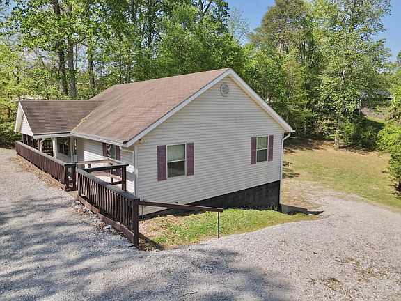 4th image of 131 Golden Pond Rd