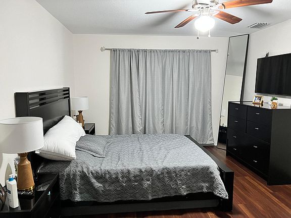 5th image of 4414 NE 22nd Ave