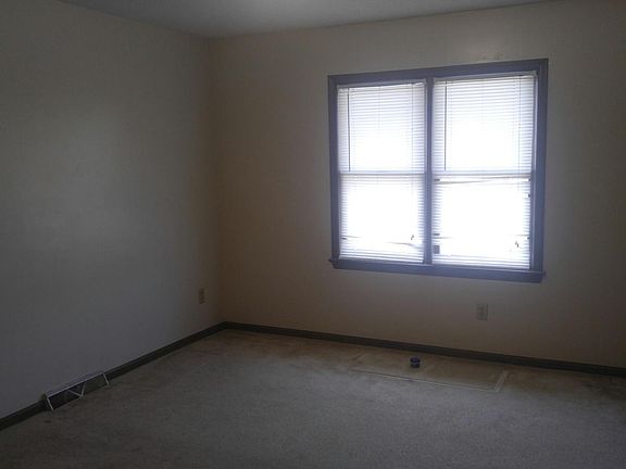3rd image of 100 W 17th St APT 43