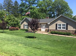 24 Alyssum Ave, Huntington, NY 11743