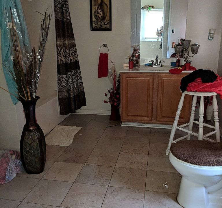 2nd image of 124 Peach St