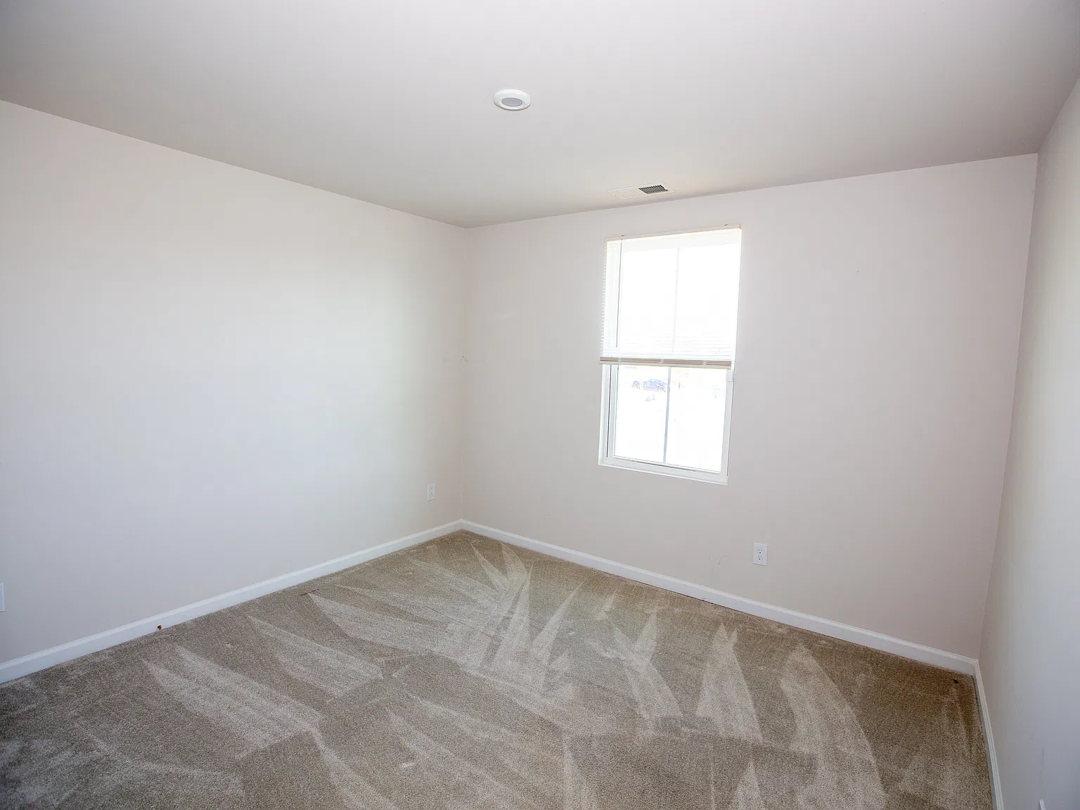 209 Creighton Ridge Dr — Photo 3