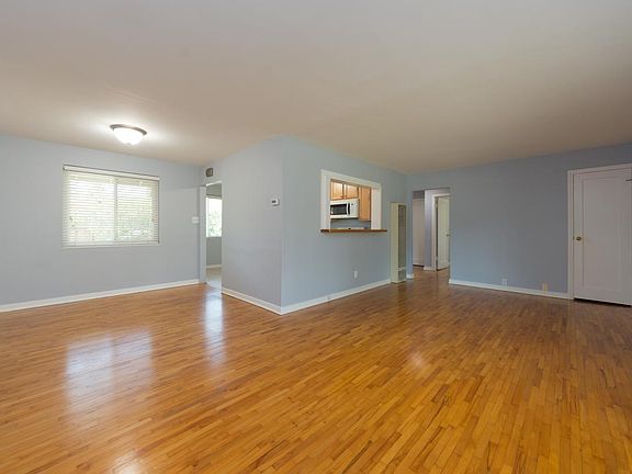 3rd image of 16431 E La Chiquita Ave