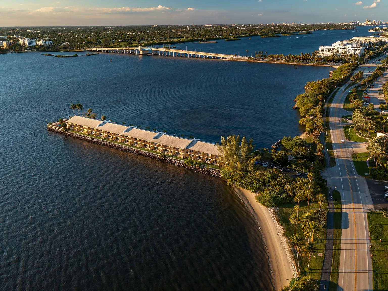 Palm Beach Resort & Beach Club — Photo 1