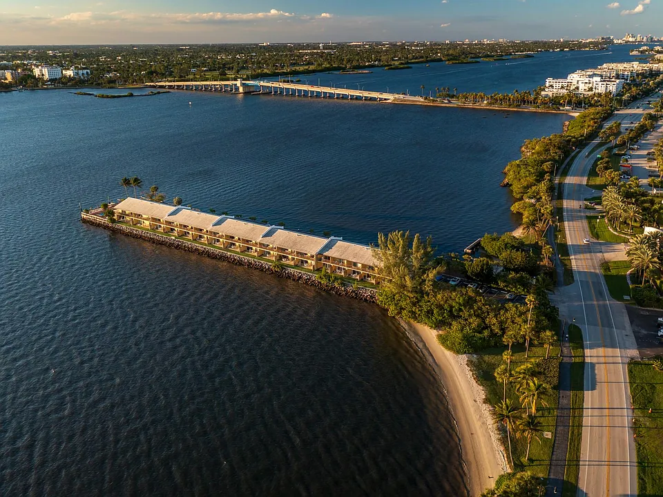 Palm Beach Resort & Beach Club