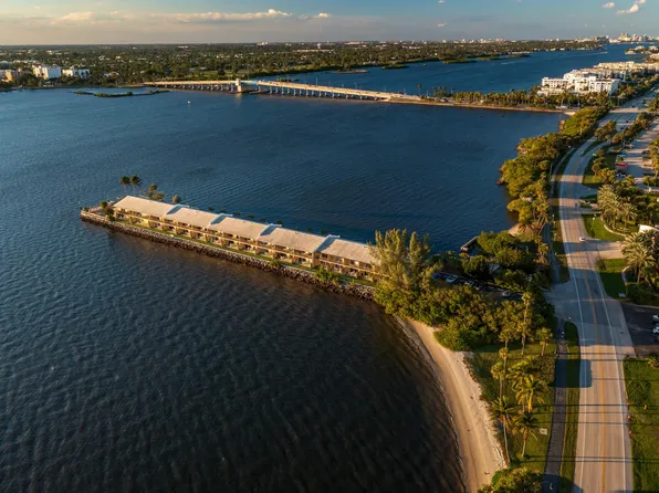 Palm Beach Resort & Beach Club