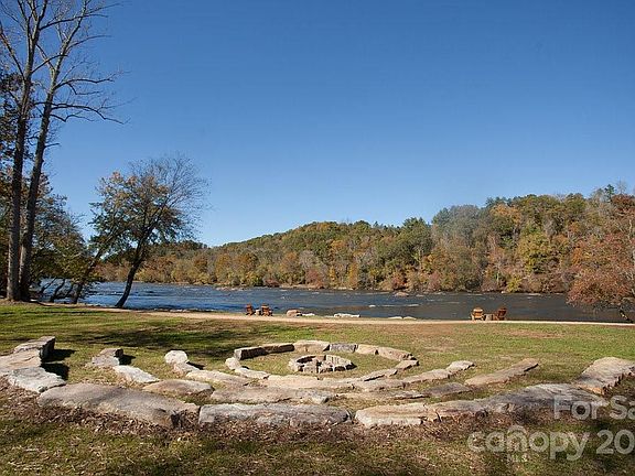 4th image of 12 Tulip Poplar Trl #40