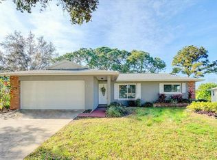 1320 Woodstock Dr, Palm Harbor, FL 34684