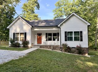 1021 Woodmont Dr, Dickson, TN 37055