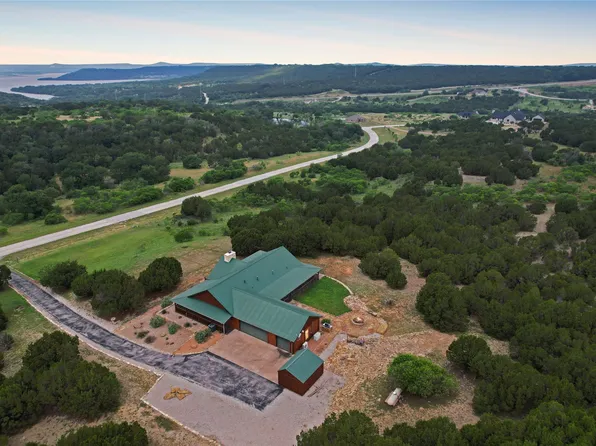 1253 Balcones Ln, Graford, TX 76449