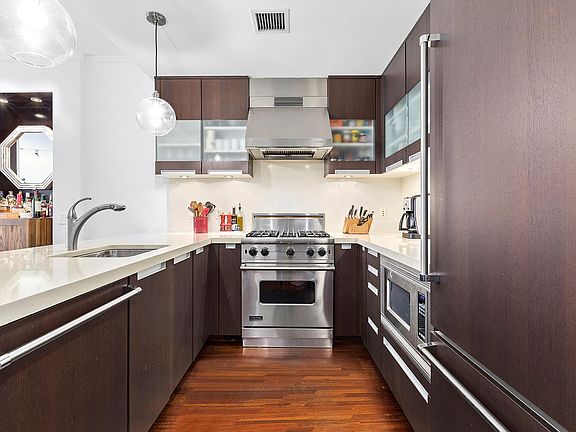 5th image of 50 W 15th St APT 5C