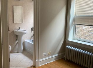 612 Sheridan Rd APT 1, Evanston, IL 60202