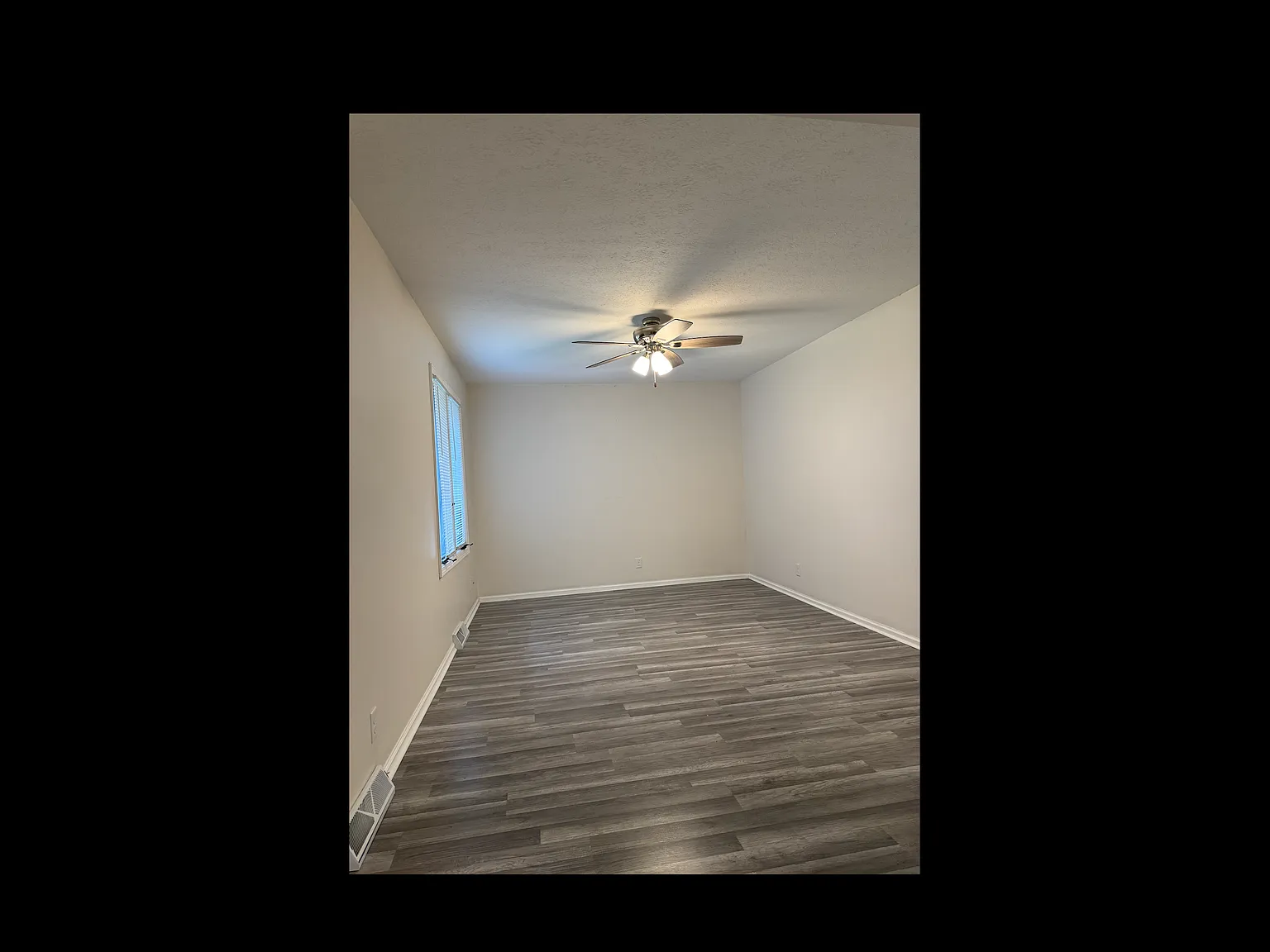2 bed, 2650 sqft, $2,200 — Photo 1