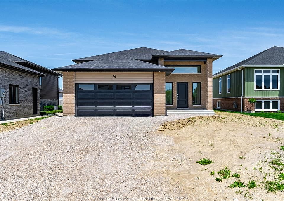 1st image of 26 Hawthorne Cres