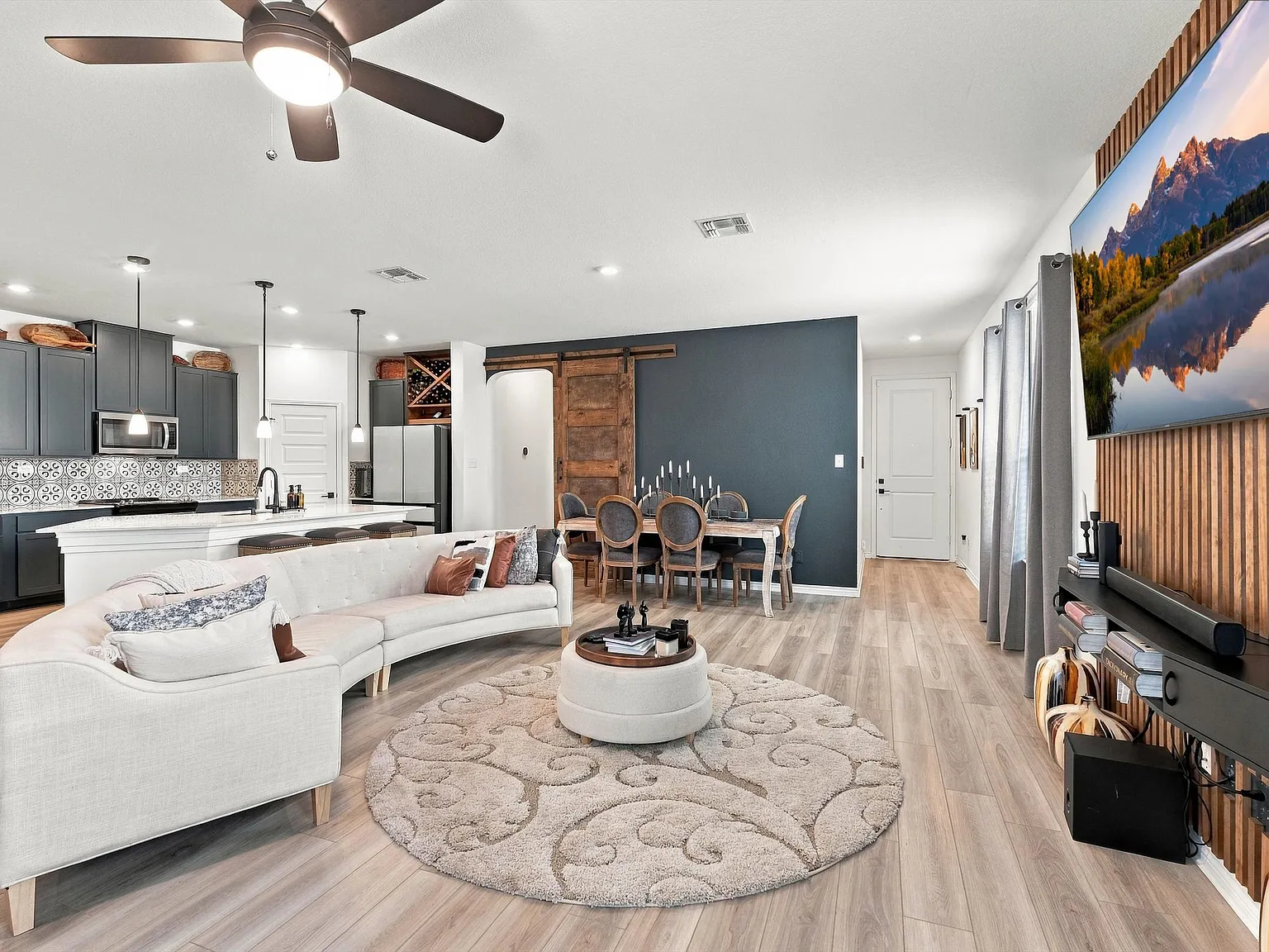 3 bed, 1548 sqft, $1,695 — Photo 4