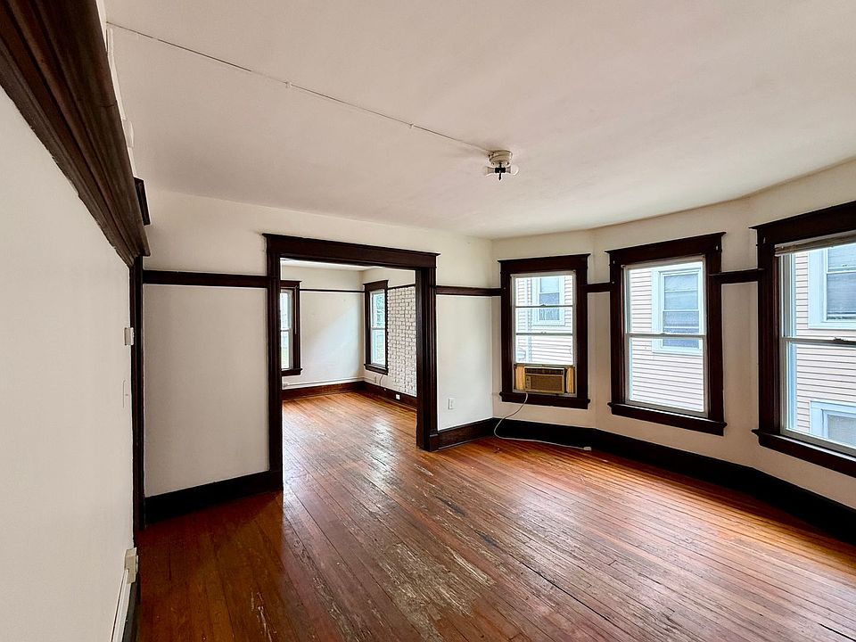 1st image of 26 Franklin St