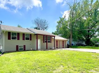 12082 Garden Ln, Saint Louis, MO