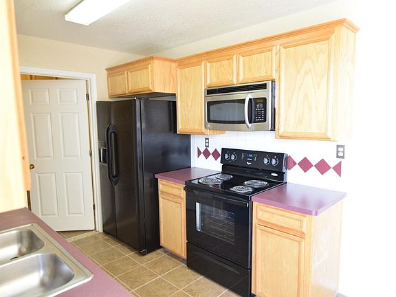5th image of 4509 Hitchrock Dr