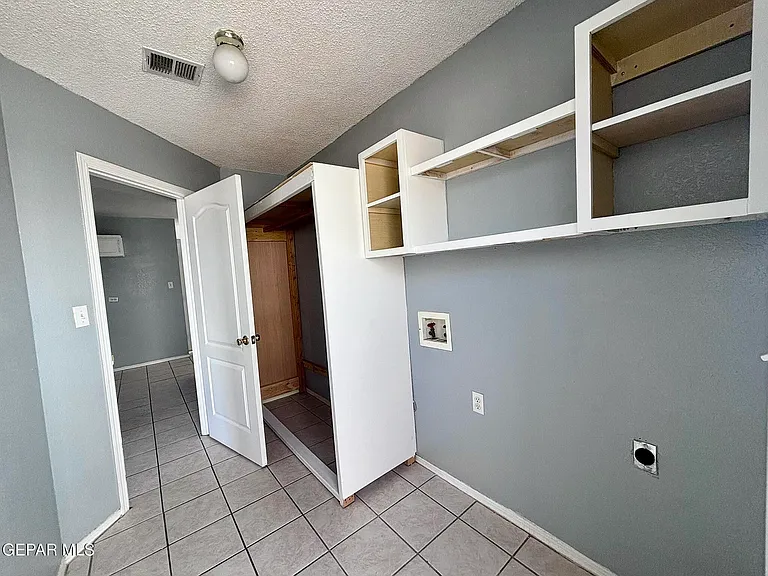 11924 Kings Guard Dr — Photo 15