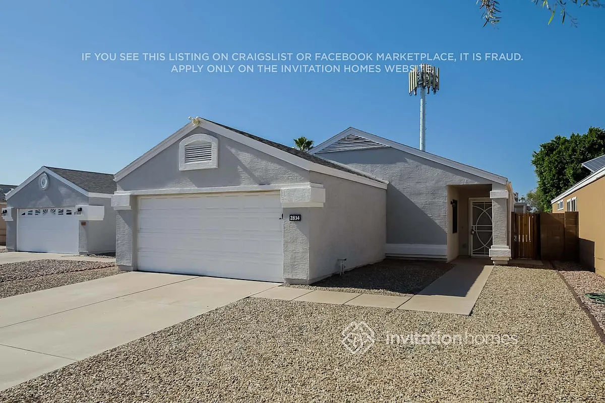 Building Photo - 2834 W Muriel Dr