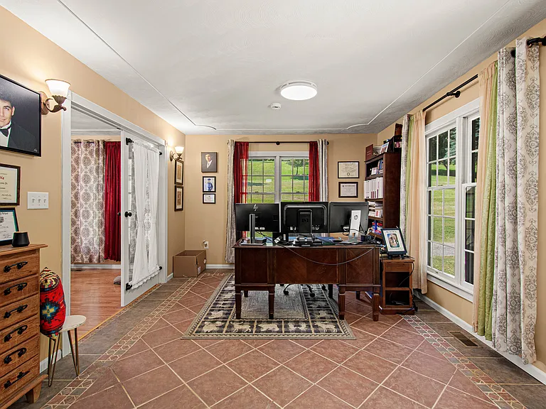 3054 Bedillion Rd — Photo 24