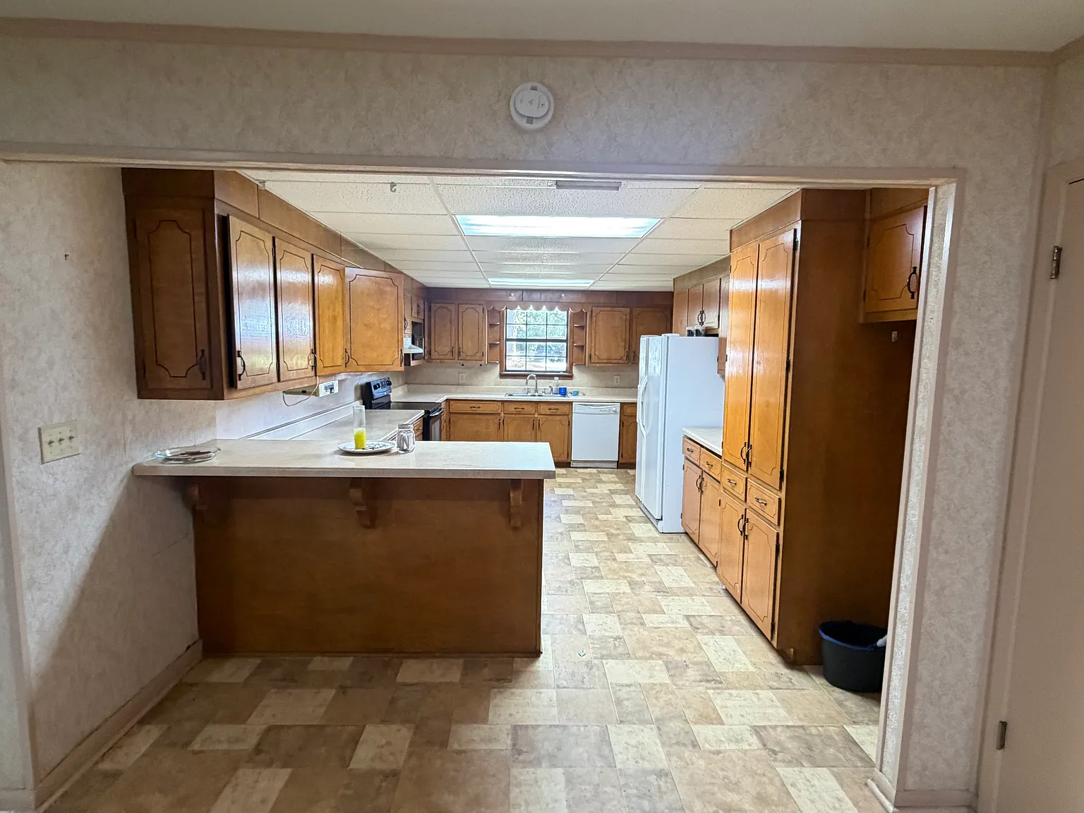 4 bed, 1750 sqft, $1,400 — Photo 3
