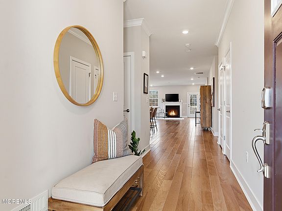 3rd image of 44 Churchill Boulevard