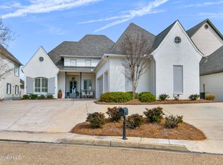 1416 Windrose Dr, Brandon, MS