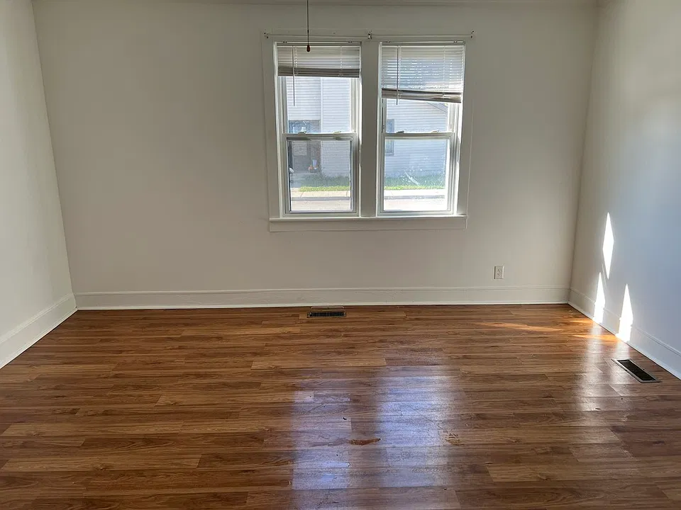 409 N Clark St #1